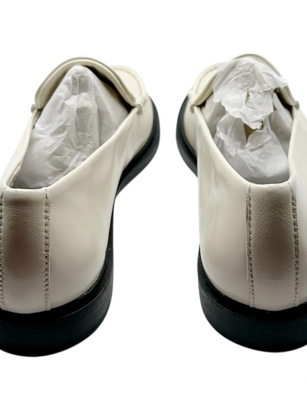 G.H. Bass Women’s Cream Leather Loafers Slip On Shoes US 8.5 EU 39 NEW